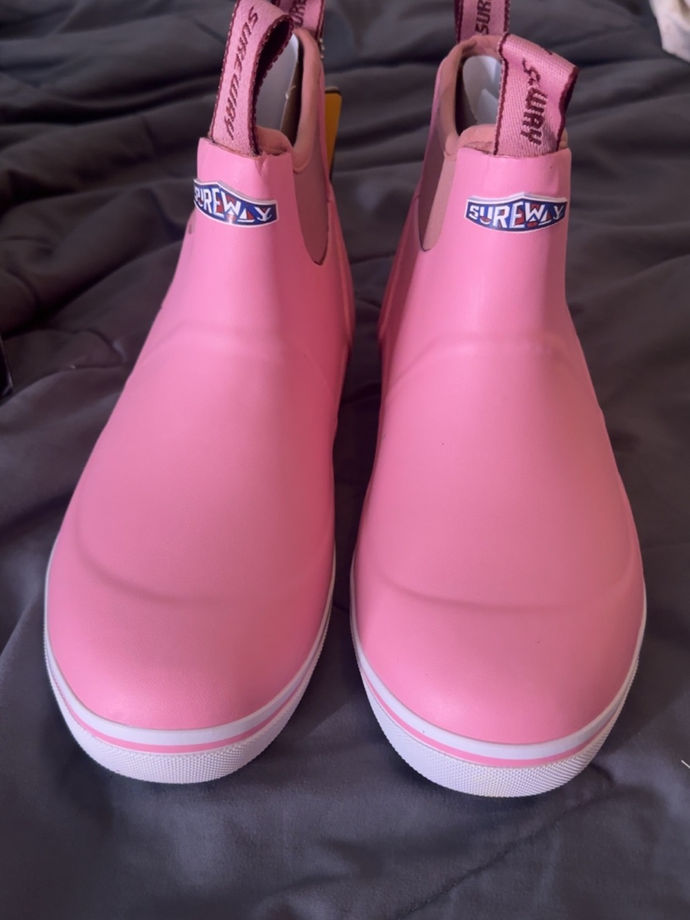 NWT Womens Waterproof Pink Slip-On Rain Boots - Picture 3 of 4